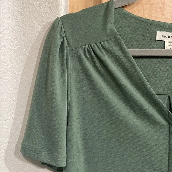 Button front Tee - Picture 2 of 8